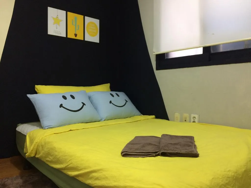 Miso Guesthouse In Hongdae Seul Korea Południowa